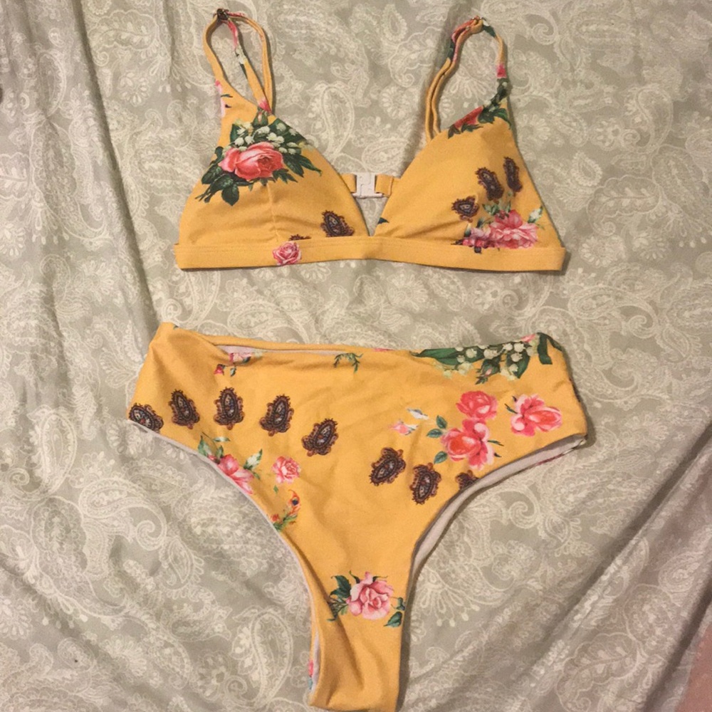 Bathing suit